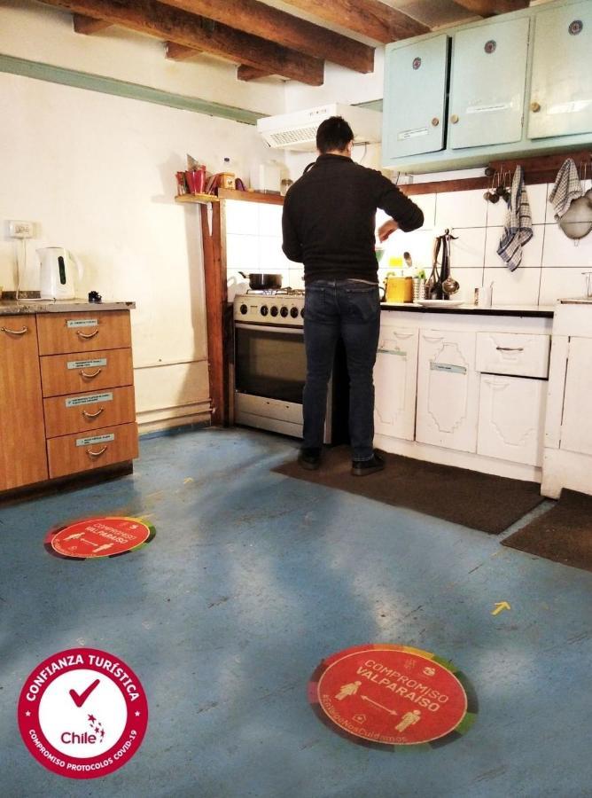 Casa Volante Hostal ヴァルパライソ エクステリア 写真