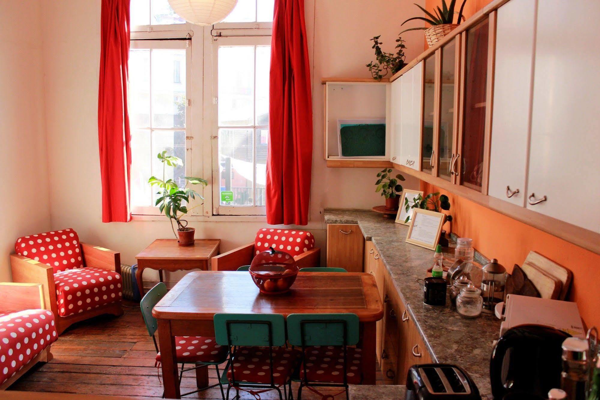 Casa Volante Hostal ヴァルパライソ エクステリア 写真